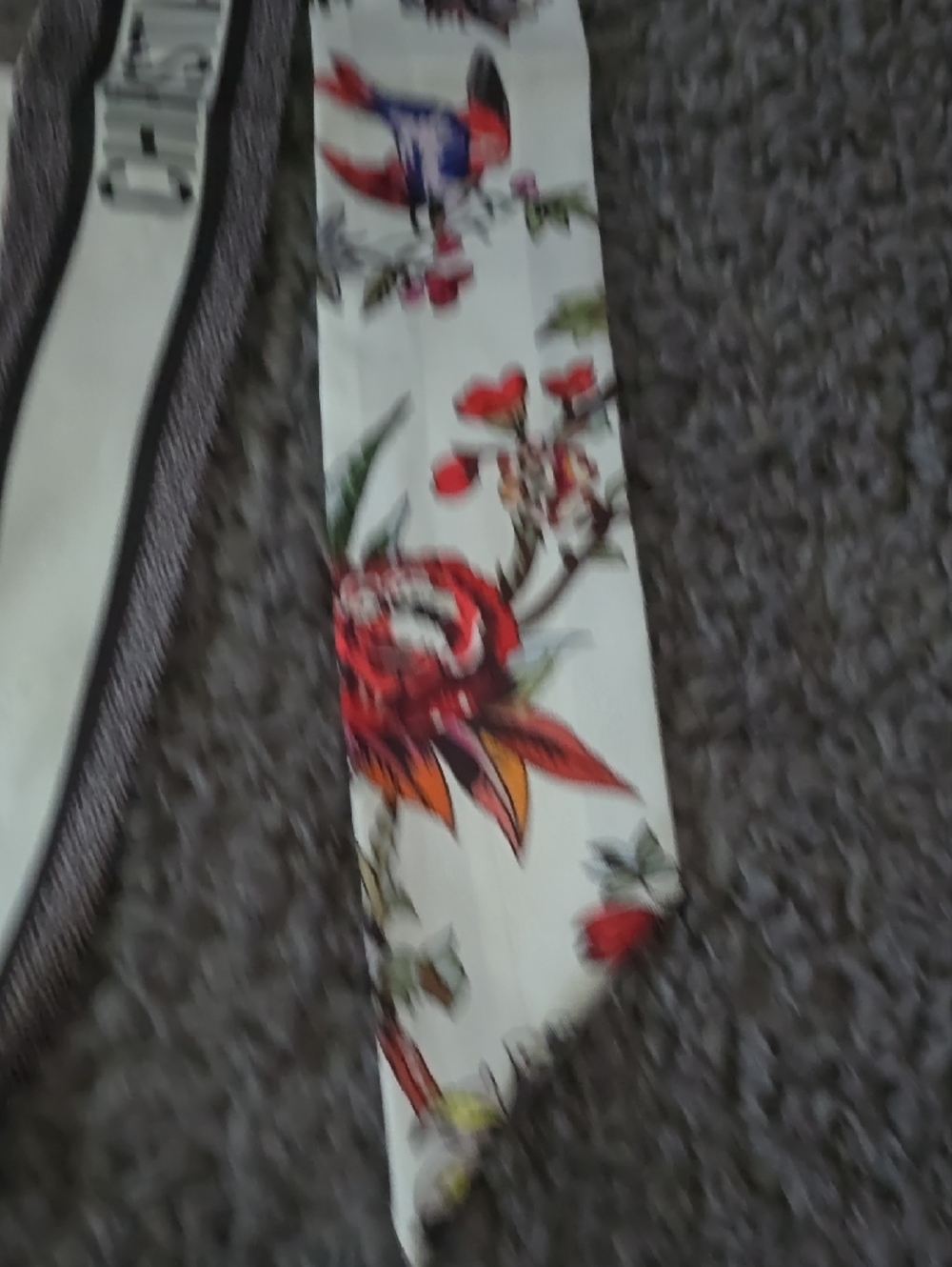 ♡♡♡ Dior Floral Silk Twilly with Christian Dior Script in White, Red, Green Blue - Picture 4 of 6